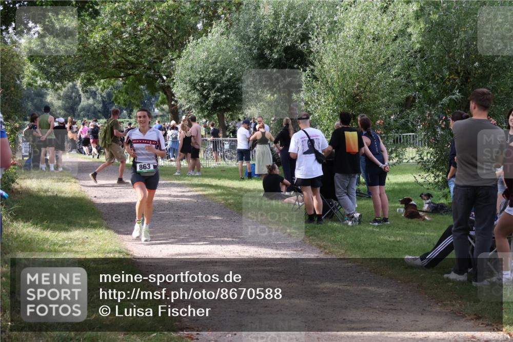 31.08.2025 - Elbe Triathlon Hamburg Luisa Fischer http://msf.ph/oto/8670588 31.08.2025 11:47:52 Laufen 863 meine-sportfotos.de