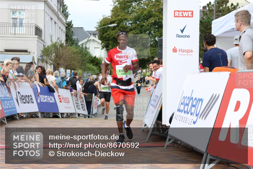 31.08.2025 - 21. Blankeneser Heldenlauf Strokosch-Dieckow http://msf.ph/oto/8670592 31.08.2025 10:54:12 Ziel 3506, 3538 meine-sportfotos.de