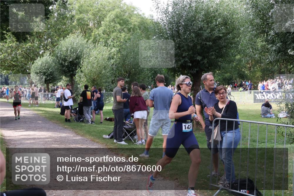 31.08.2025 - Elbe Triathlon Hamburg Luisa Fischer http://msf.ph/oto/8670600 31.08.2025 11:48:41 Laufen 143, 62202 meine-sportfotos.de