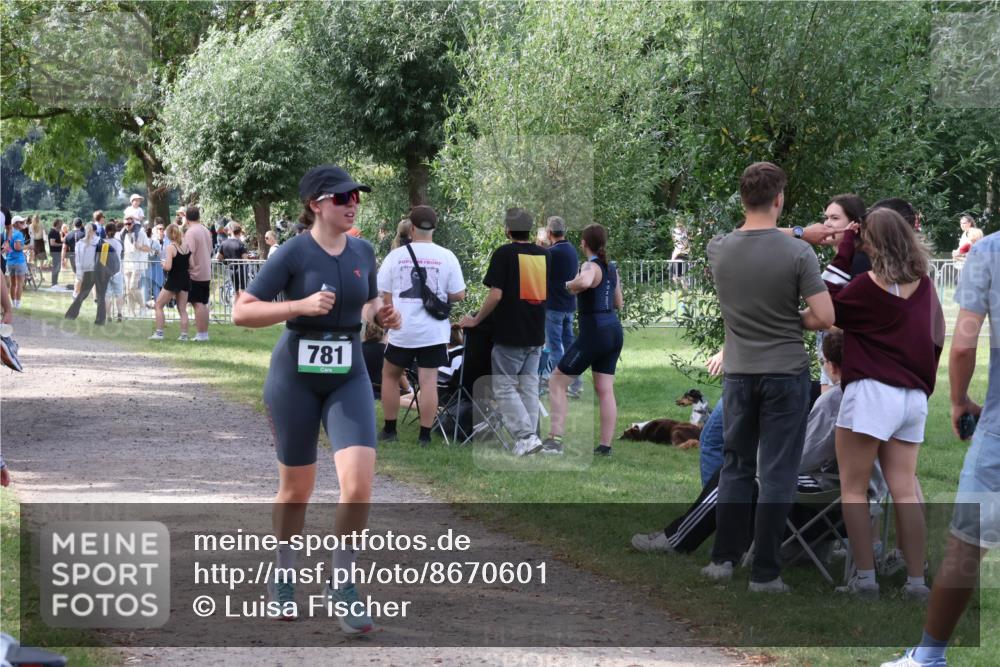 31.08.2025 - Elbe Triathlon Hamburg Luisa Fischer http://msf.ph/oto/8670601 31.08.2025 11:48:56 Laufen 781 meine-sportfotos.de