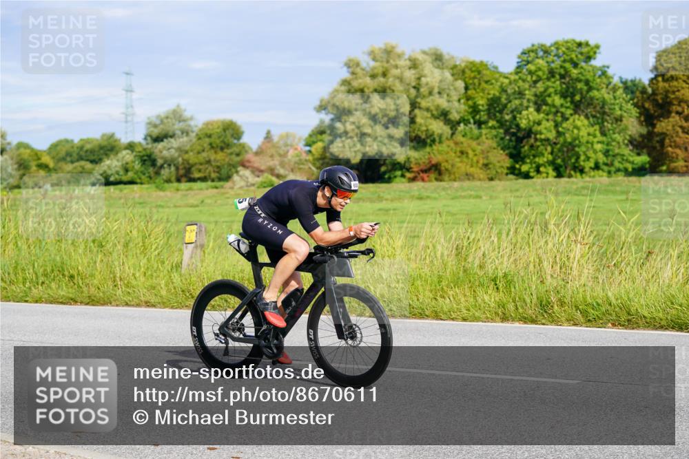 31.08.2025 - Elbe Triathlon Hamburg Michael Burmester http://msf.ph/oto/8670611 31.08.2025 10:00:21 Radfahren 589, 655, 729, 908 meine-sportfotos.de