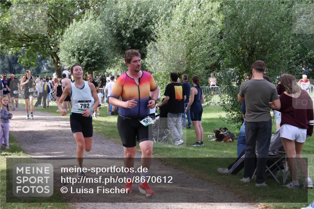 31.08.2025 - Elbe Triathlon Hamburg Luisa Fischer http://msf.ph/oto/8670612 31.08.2025 11:49:14 Laufen 413, 812, 792, 503 meine-sportfotos.de