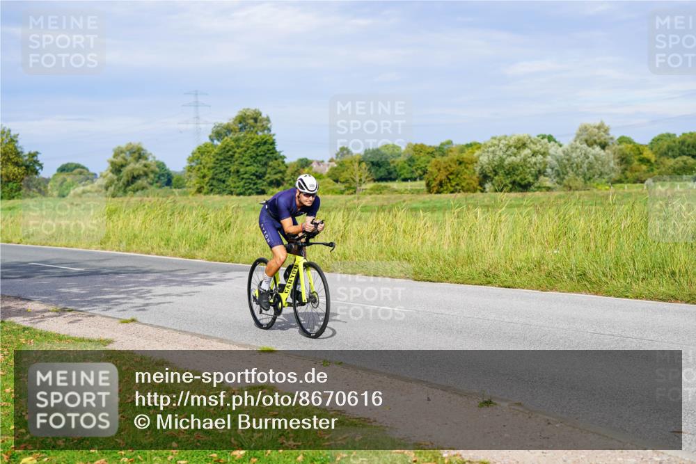 31.08.2025 - Elbe Triathlon Hamburg Michael Burmester http://msf.ph/oto/8670616 31.08.2025 10:00:27 Radfahren 526, 589, 717, 759 meine-sportfotos.de