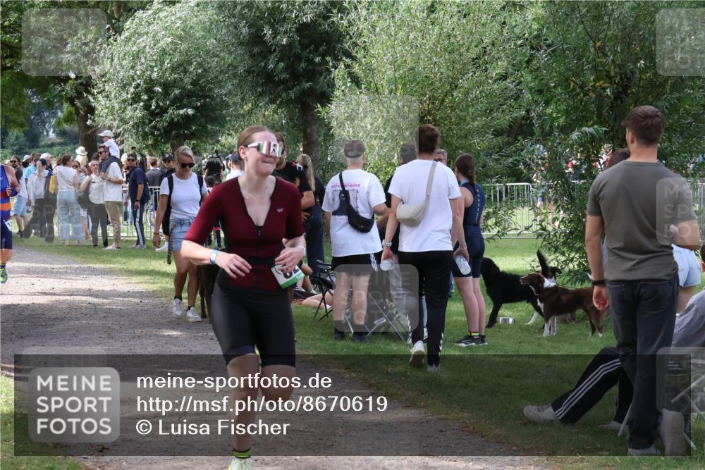 31.08.2025 - Elbe Triathlon Hamburg Luisa Fischer http://msf.ph/oto/8670619 31.08.2025 11:49:27 Laufen  meine-sportfotos.de