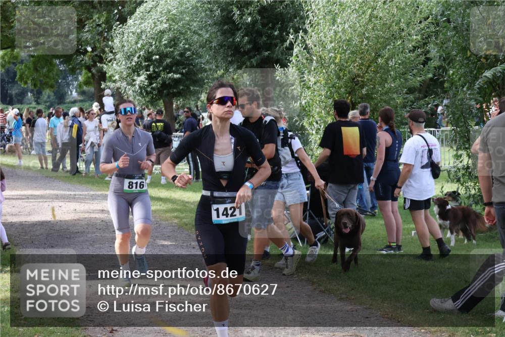 31.08.2025 - Elbe Triathlon Hamburg Luisa Fischer http://msf.ph/oto/8670627 31.08.2025 11:49:34 Laufen 816, 1421 meine-sportfotos.de