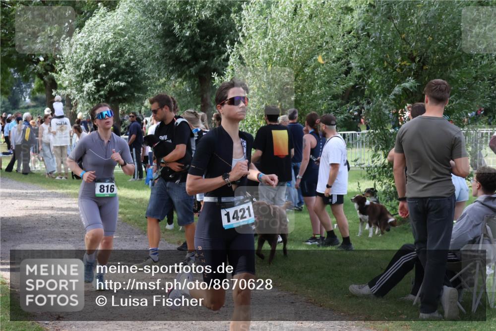 31.08.2025 - Elbe Triathlon Hamburg Luisa Fischer http://msf.ph/oto/8670628 31.08.2025 11:49:34 Laufen 816, 0, 1421 meine-sportfotos.de