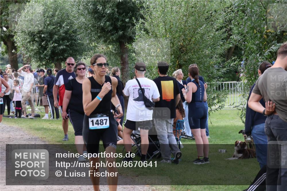 31.08.2025 - Elbe Triathlon Hamburg Luisa Fischer http://msf.ph/oto/8670641 31.08.2025 11:50:23 Laufen 4, 1487 meine-sportfotos.de