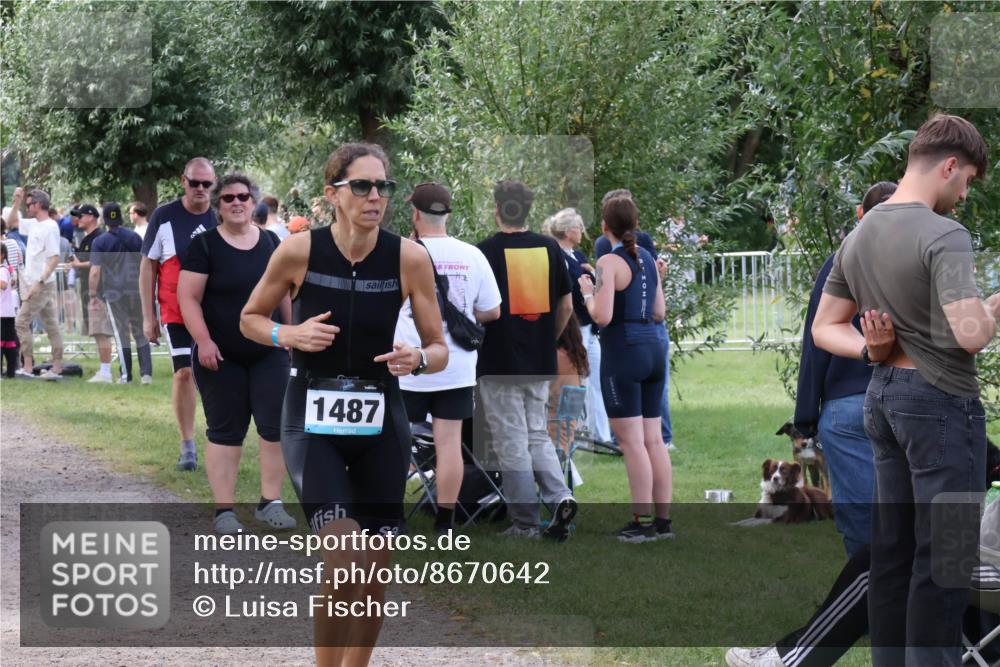 31.08.2025 - Elbe Triathlon Hamburg Luisa Fischer http://msf.ph/oto/8670642 31.08.2025 11:50:23 Laufen 1487 meine-sportfotos.de
