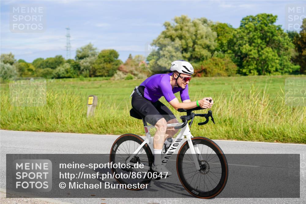 31.08.2025 - Elbe Triathlon Hamburg Michael Burmester http://msf.ph/oto/8670647 31.08.2025 10:00:32 Radfahren 526, 717, 759 meine-sportfotos.de