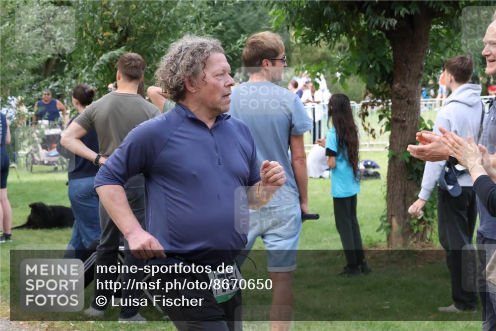 31.08.2025 - Elbe Triathlon Hamburg Luisa Fischer http://msf.ph/oto/8670650 31.08.2025 11:50:47 Laufen 75 meine-sportfotos.de