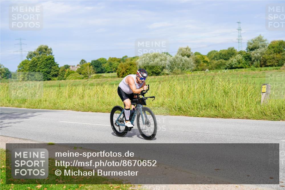 31.08.2025 - Elbe Triathlon Hamburg Michael Burmester http://msf.ph/oto/8670652 31.08.2025 10:00:33 Radfahren 526, 717, 740, 759 meine-sportfotos.de