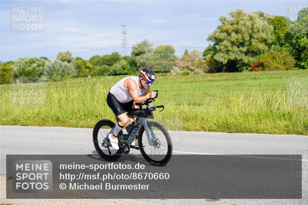 31.08.2025 - Elbe Triathlon Hamburg Michael Burmester http://msf.ph/oto/8670660 31.08.2025 10:00:33 Radfahren 526, 717, 740, 759 meine-sportfotos.de