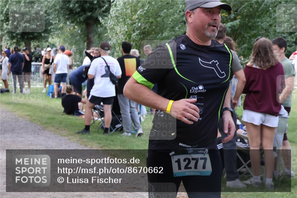 31.08.2025 - Elbe Triathlon Hamburg Luisa Fischer http://msf.ph/oto/8670662 31.08.2025 11:51:16 Laufen 1277 meine-sportfotos.de