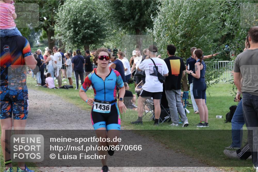 31.08.2025 - Elbe Triathlon Hamburg Luisa Fischer http://msf.ph/oto/8670666 31.08.2025 11:51:24 Laufen 2001, 40, 1001, 1436, 7001, 23 meine-sportfotos.de
