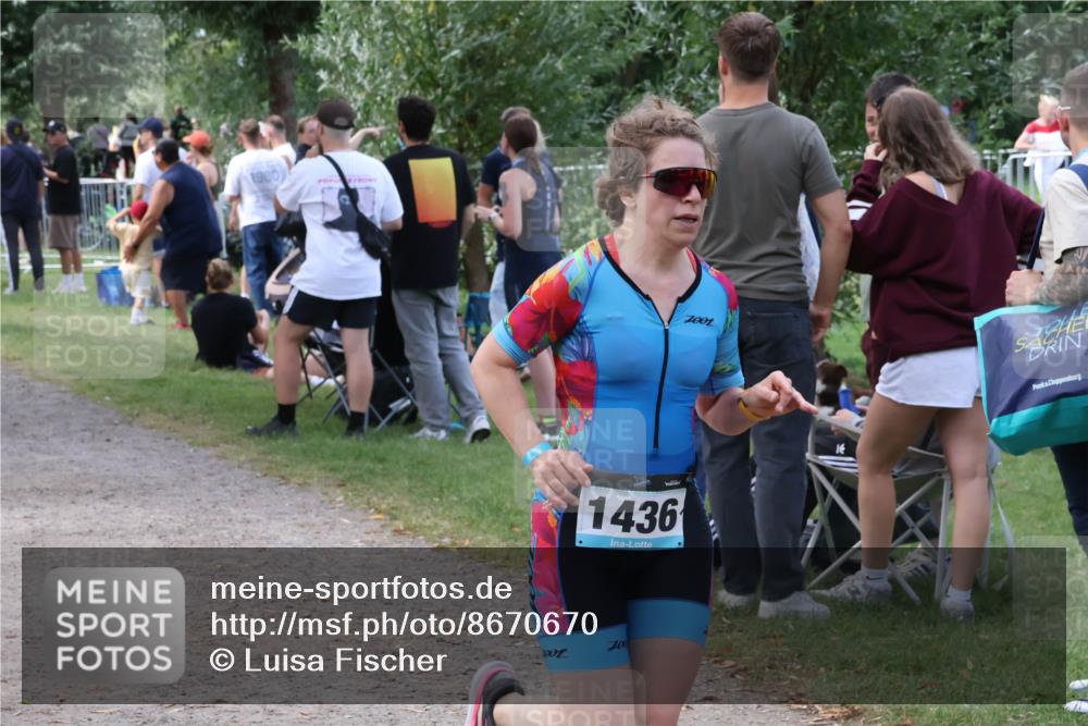 31.08.2025 - Elbe Triathlon Hamburg Luisa Fischer http://msf.ph/oto/8670670 31.08.2025 11:51:25 Laufen 1900, 1436, 100, 70 meine-sportfotos.de