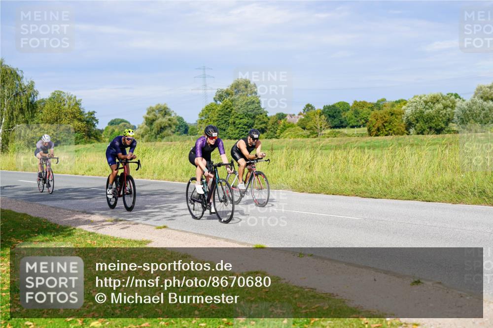 31.08.2025 - Elbe Triathlon Hamburg Michael Burmester http://msf.ph/oto/8670680 31.08.2025 10:00:42 Radfahren 420, 564, 635, 707, 731, 740, 868, 869, 896 meine-sportfotos.de