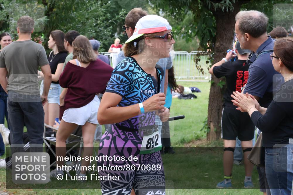 31.08.2025 - Elbe Triathlon Hamburg Luisa Fischer http://msf.ph/oto/8670689 31.08.2025 11:51:54 Laufen 892 meine-sportfotos.de