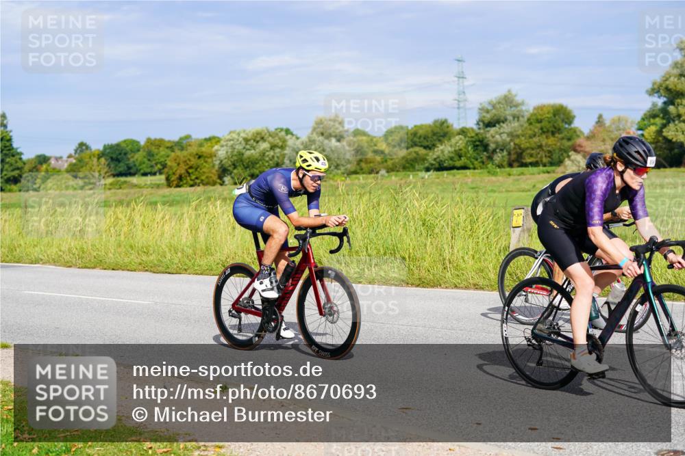 31.08.2025 - Elbe Triathlon Hamburg Michael Burmester http://msf.ph/oto/8670693 31.08.2025 10:00:43 Radfahren 420, 564, 635, 707, 731, 740, 868, 869, 896 meine-sportfotos.de