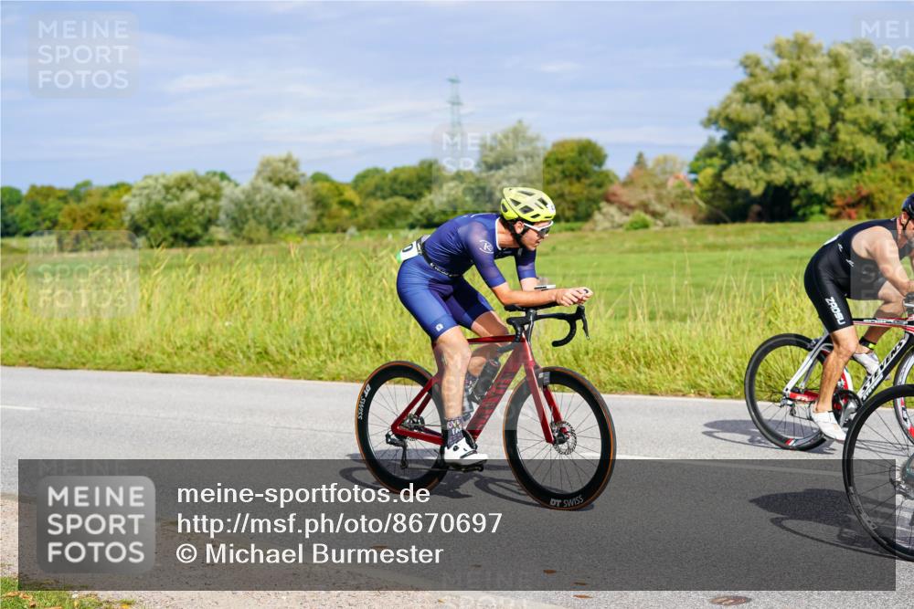 31.08.2025 - Elbe Triathlon Hamburg Michael Burmester http://msf.ph/oto/8670697 31.08.2025 10:00:43 Radfahren 420, 564, 635, 707, 731, 740, 868, 869, 896 meine-sportfotos.de