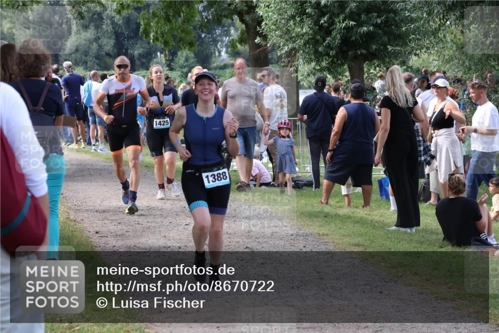 31.08.2025 - Elbe Triathlon Hamburg Luisa Fischer http://msf.ph/oto/8670722 31.08.2025 11:53:01 Laufen 1425, 1388 meine-sportfotos.de