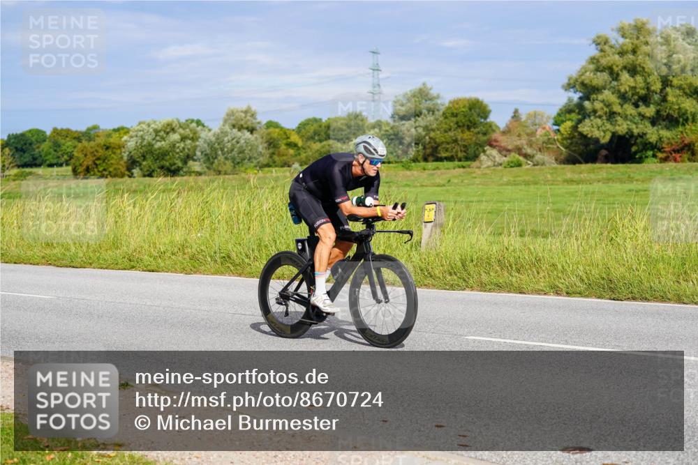 31.08.2025 - Elbe Triathlon Hamburg Michael Burmester http://msf.ph/oto/8670724 31.08.2025 10:00:47 Radfahren 420, 461, 564, 635, 707, 731, 868, 869, 896, 906 meine-sportfotos.de