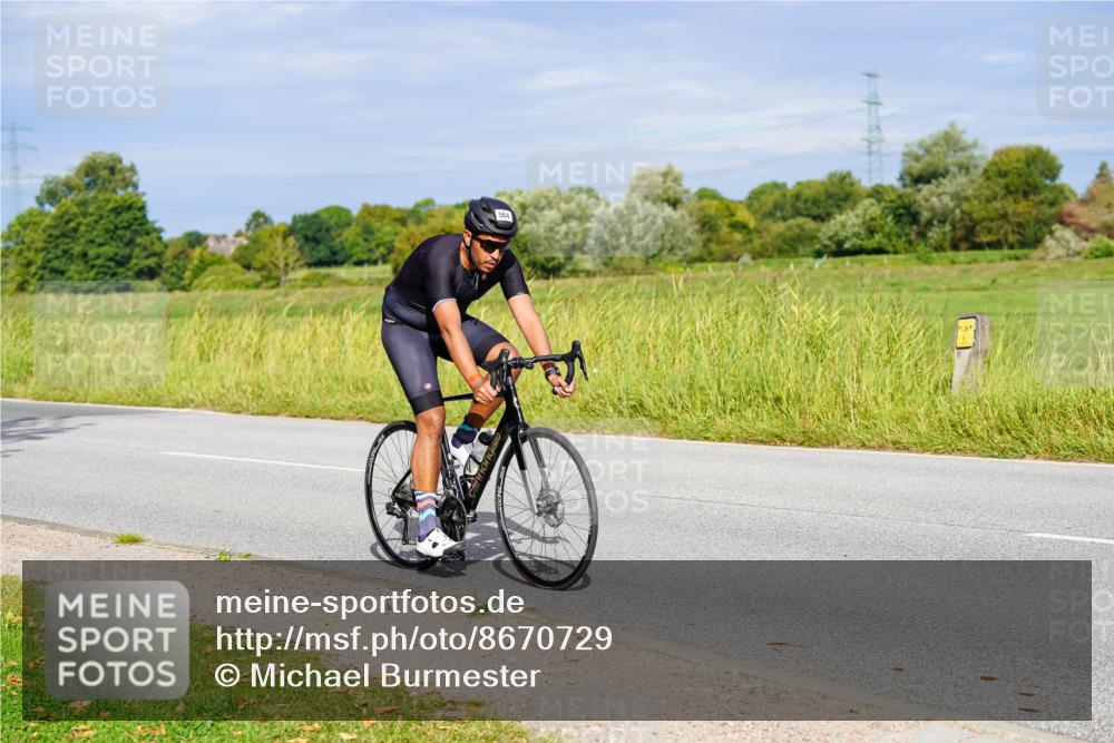 31.08.2025 - Elbe Triathlon Hamburg Michael Burmester http://msf.ph/oto/8670729 31.08.2025 10:00:48 Radfahren 461, 564, 707, 731, 746, 795, 868, 869, 906 meine-sportfotos.de