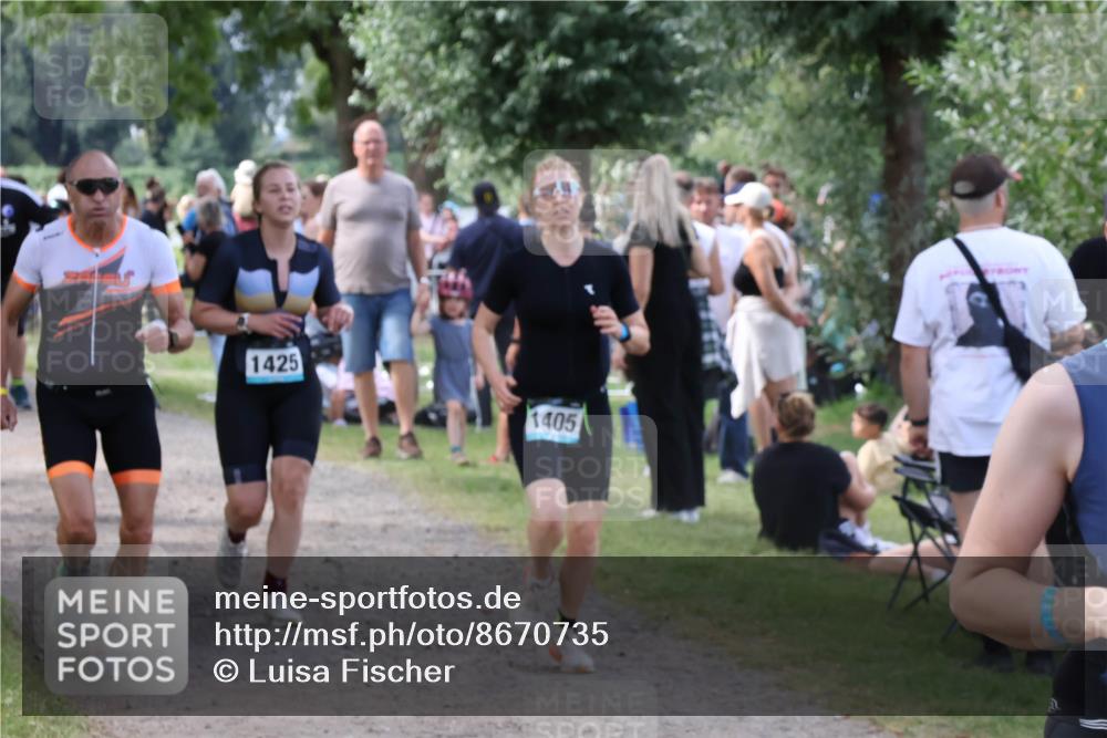 31.08.2025 - Elbe Triathlon Hamburg Luisa Fischer http://msf.ph/oto/8670735 31.08.2025 11:53:04 Laufen 1425, 1405 meine-sportfotos.de