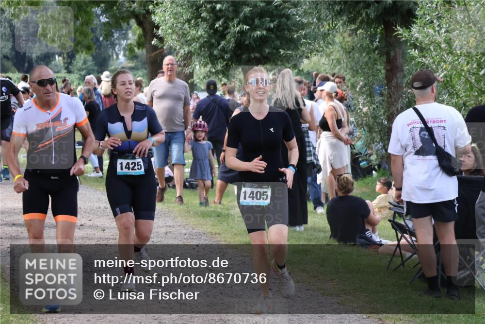31.08.2025 - Elbe Triathlon Hamburg Luisa Fischer http://msf.ph/oto/8670736 31.08.2025 11:53:04 Laufen 1425, 1405 meine-sportfotos.de
