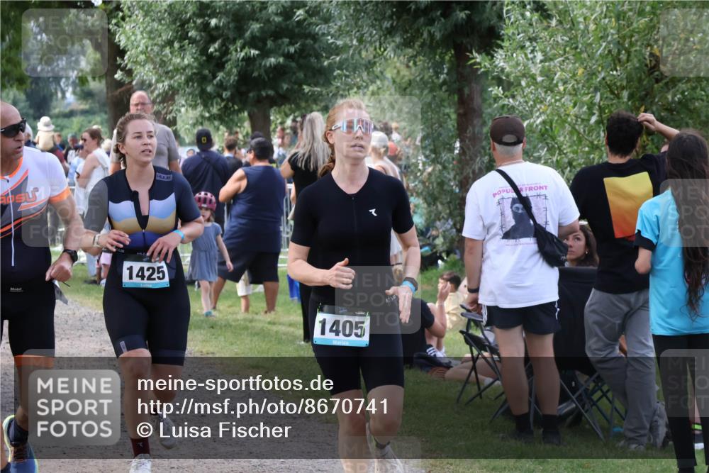 31.08.2025 - Elbe Triathlon Hamburg Luisa Fischer http://msf.ph/oto/8670741 31.08.2025 11:53:05 Laufen 1425, 1405 meine-sportfotos.de
