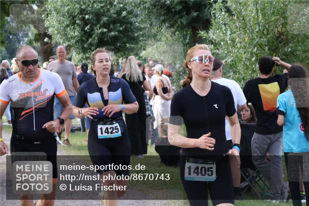31.08.2025 - Elbe Triathlon Hamburg Luisa Fischer http://msf.ph/oto/8670743 31.08.2025 11:53:05 Laufen 1425, 1405 meine-sportfotos.de