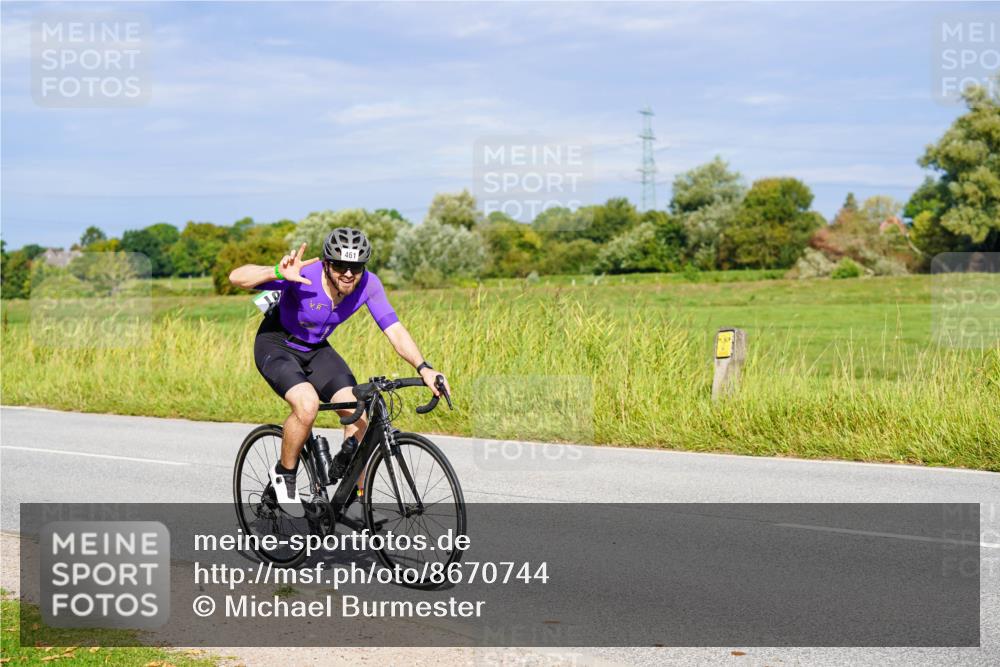 31.08.2025 - Elbe Triathlon Hamburg Michael Burmester http://msf.ph/oto/8670744 31.08.2025 10:00:50 Radfahren 461, 564, 731, 746, 795, 868, 906 meine-sportfotos.de