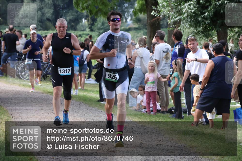31.08.2025 - Elbe Triathlon Hamburg Luisa Fischer http://msf.ph/oto/8670746 31.08.2025 11:53:18 Laufen 575, 1317, 926, 91 meine-sportfotos.de