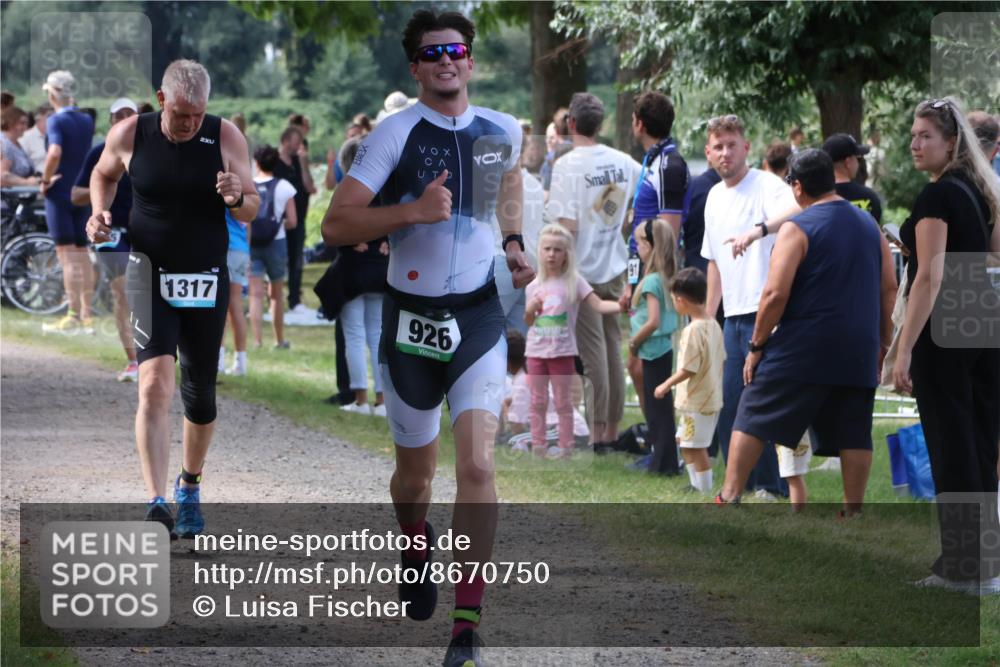 31.08.2025 - Elbe Triathlon Hamburg Luisa Fischer http://msf.ph/oto/8670750 31.08.2025 11:53:19 Laufen 2, 1317, 926 meine-sportfotos.de