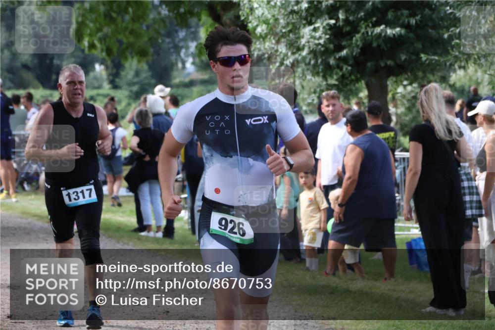 31.08.2025 - Elbe Triathlon Hamburg Luisa Fischer http://msf.ph/oto/8670753 31.08.2025 11:53:20 Laufen 2, 1317, 926 meine-sportfotos.de