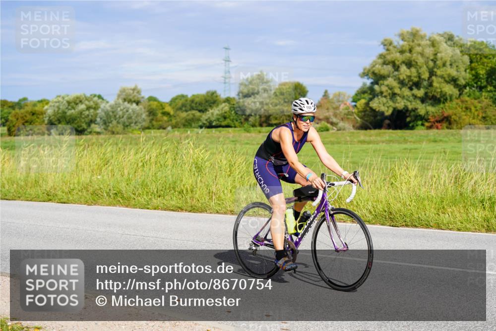 31.08.2025 - Elbe Triathlon Hamburg Michael Burmester http://msf.ph/oto/8670754 31.08.2025 10:00:51 Radfahren 461, 564, 746, 795, 906 meine-sportfotos.de
