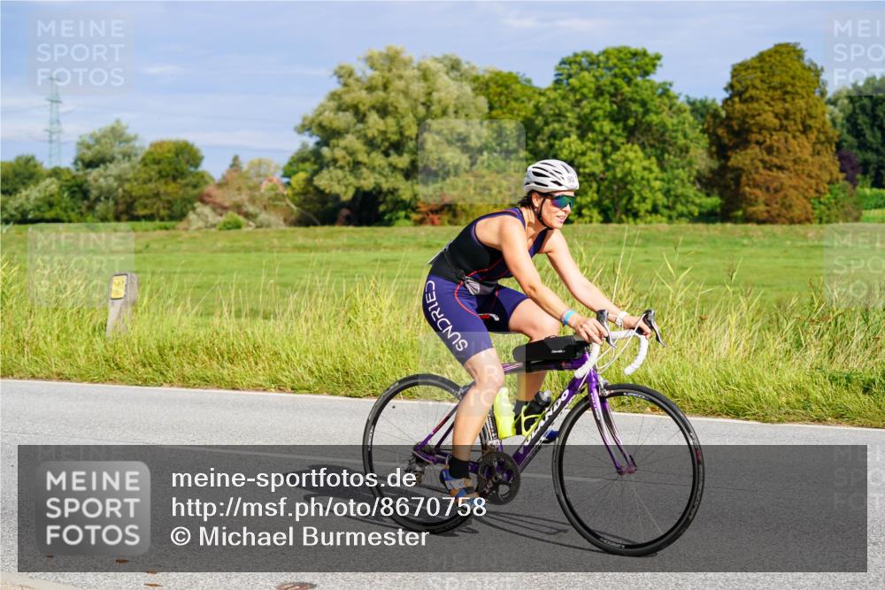 31.08.2025 - Elbe Triathlon Hamburg Michael Burmester http://msf.ph/oto/8670758 31.08.2025 10:00:51 Radfahren 461, 564, 746, 795, 906 meine-sportfotos.de