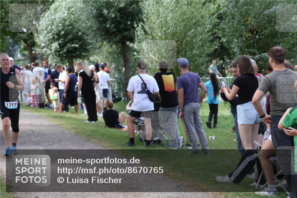 31.08.2025 - Elbe Triathlon Hamburg Luisa Fischer http://msf.ph/oto/8670765 31.08.2025 11:53:22 Laufen 1317 meine-sportfotos.de