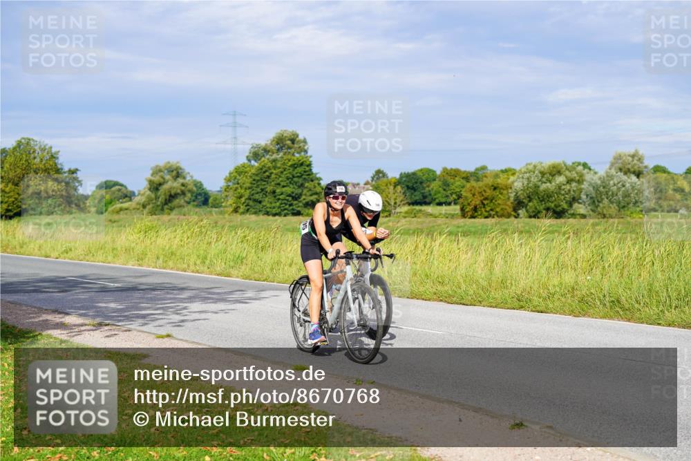 31.08.2025 - Elbe Triathlon Hamburg Michael Burmester http://msf.ph/oto/8670768 31.08.2025 10:00:54 Radfahren 427, 461, 746, 795, 906 meine-sportfotos.de