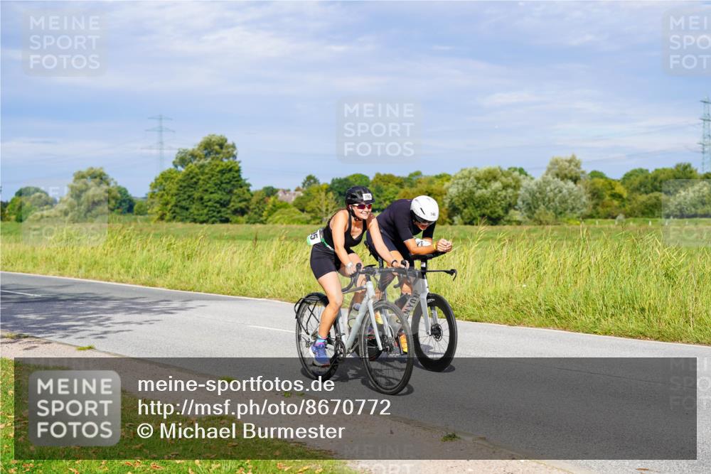 31.08.2025 - Elbe Triathlon Hamburg Michael Burmester http://msf.ph/oto/8670772 31.08.2025 10:00:54 Radfahren 427, 461, 746, 795, 906 meine-sportfotos.de