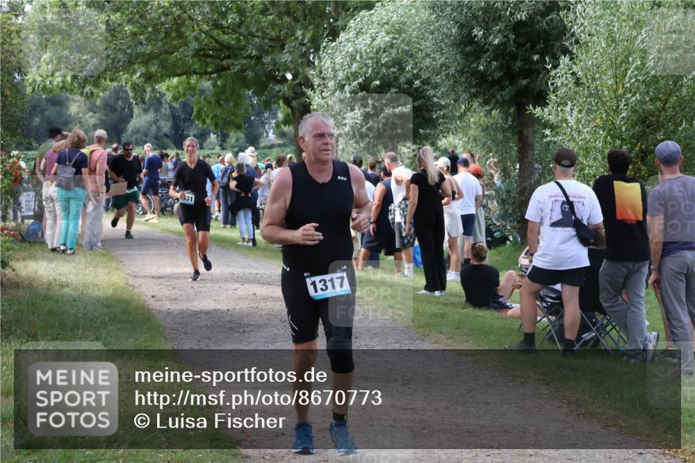 31.08.2025 - Elbe Triathlon Hamburg Luisa Fischer http://msf.ph/oto/8670773 31.08.2025 11:53:24 Laufen 431, 2, 1317 meine-sportfotos.de