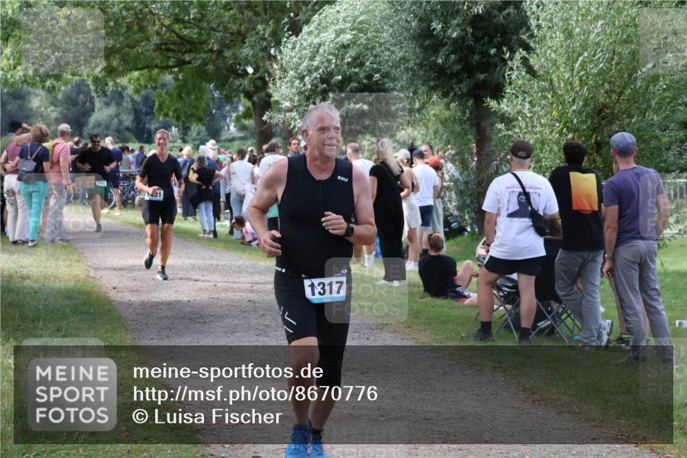 31.08.2025 - Elbe Triathlon Hamburg Luisa Fischer http://msf.ph/oto/8670776 31.08.2025 11:53:24 Laufen 31, 2, 1317 meine-sportfotos.de
