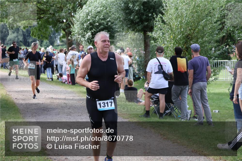 31.08.2025 - Elbe Triathlon Hamburg Luisa Fischer http://msf.ph/oto/8670778 31.08.2025 11:53:25 Laufen 1431, 2, 1317 meine-sportfotos.de