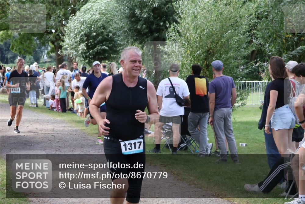 31.08.2025 - Elbe Triathlon Hamburg Luisa Fischer http://msf.ph/oto/8670779 31.08.2025 11:53:25 Laufen 1431, 2, 1317 meine-sportfotos.de