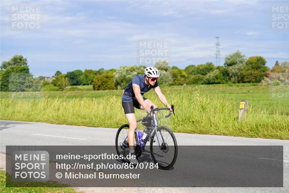 31.08.2025 - Elbe Triathlon Hamburg Michael Burmester http://msf.ph/oto/8670784 31.08.2025 10:00:59 Radfahren 427, 825 meine-sportfotos.de