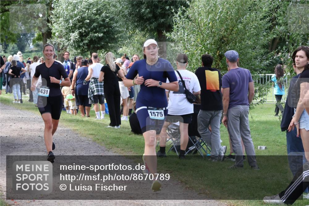 31.08.2025 - Elbe Triathlon Hamburg Luisa Fischer http://msf.ph/oto/8670789 31.08.2025 11:53:27 Laufen 1431, 1575 meine-sportfotos.de