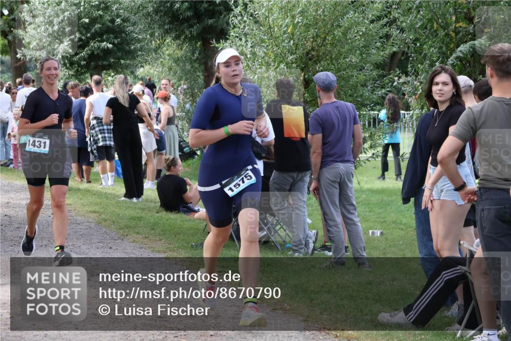 31.08.2025 - Elbe Triathlon Hamburg Luisa Fischer http://msf.ph/oto/8670790 31.08.2025 11:53:27 Laufen 1431, 1575 meine-sportfotos.de