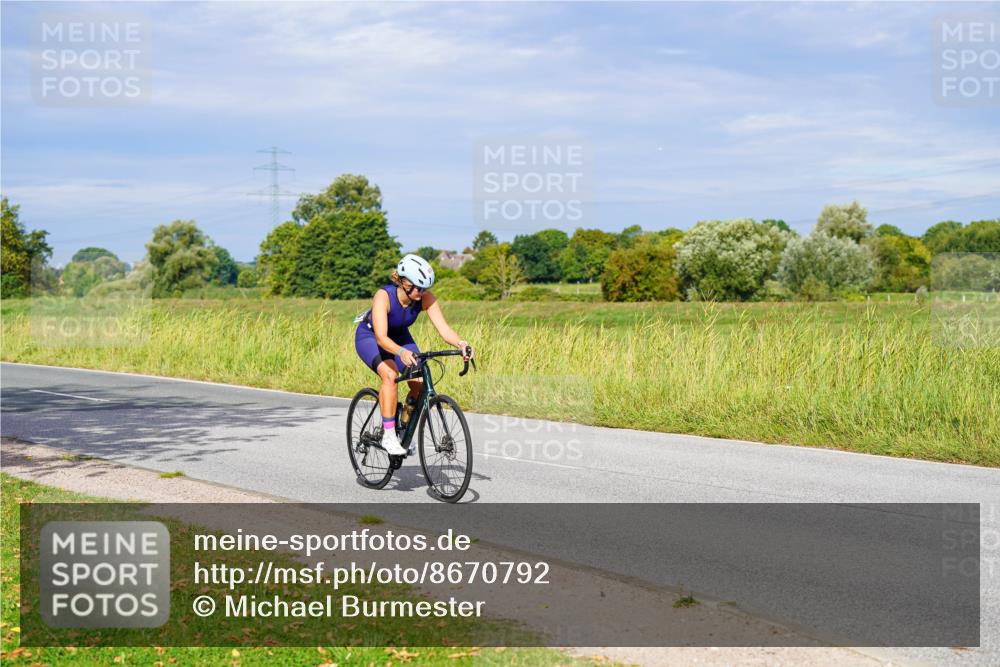 31.08.2025 - Elbe Triathlon Hamburg Michael Burmester http://msf.ph/oto/8670792 31.08.2025 10:01:03 Radfahren 427, 825 meine-sportfotos.de