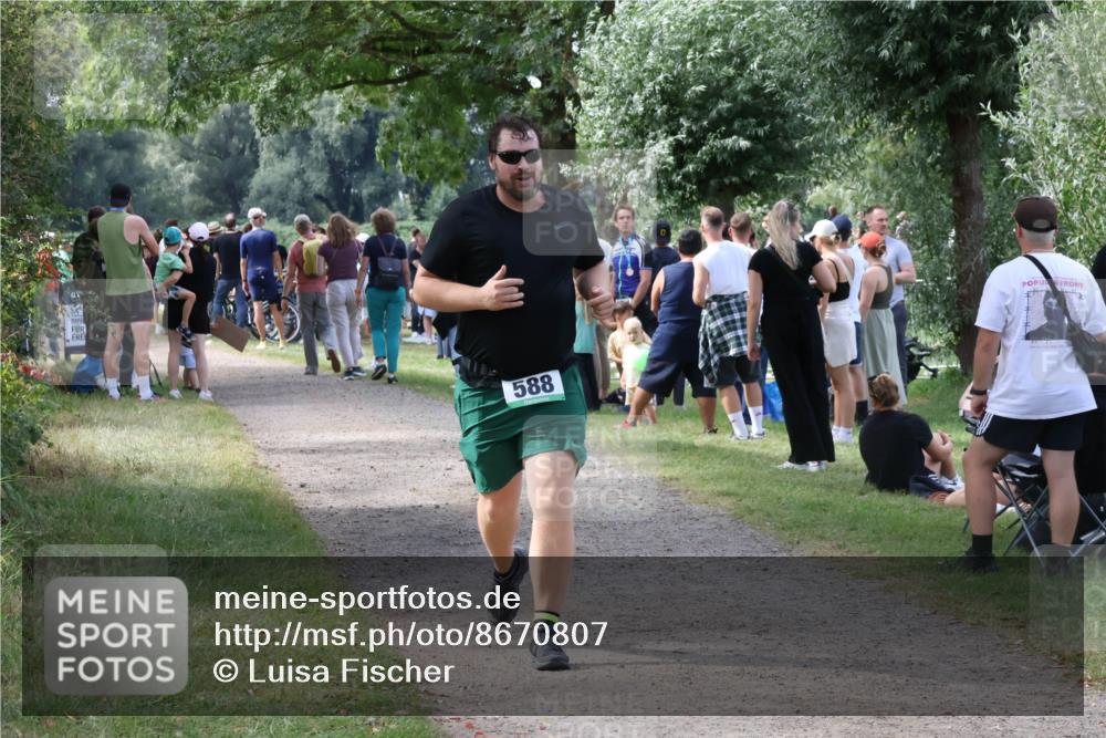 31.08.2025 - Elbe Triathlon Hamburg Luisa Fischer http://msf.ph/oto/8670807 31.08.2025 11:53:33 Laufen 588 meine-sportfotos.de