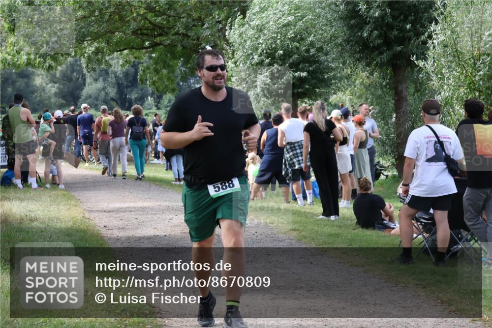 31.08.2025 - Elbe Triathlon Hamburg Luisa Fischer http://msf.ph/oto/8670809 31.08.2025 11:53:34 Laufen 588 meine-sportfotos.de