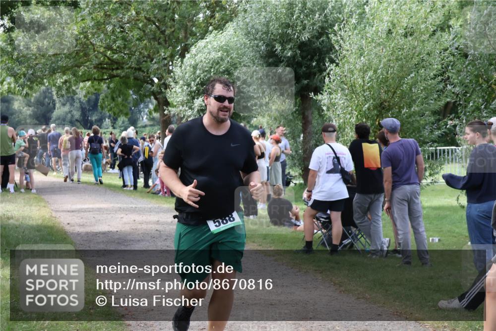 31.08.2025 - Elbe Triathlon Hamburg Luisa Fischer http://msf.ph/oto/8670816 31.08.2025 11:53:35 Laufen  meine-sportfotos.de
